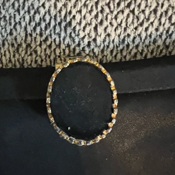 Vintage Black and Gold Structured Clutch with Chain - Picture 4 of 4